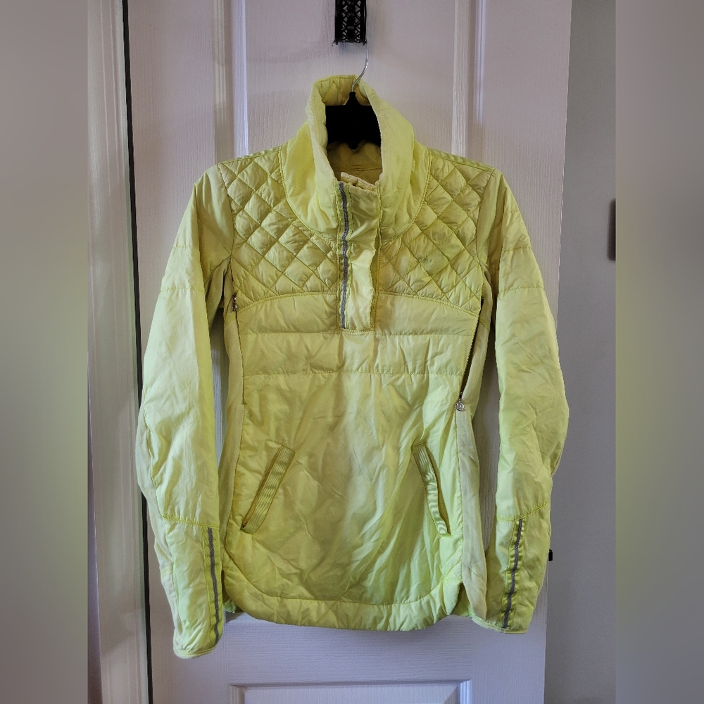 Lululemon What The Fluff Pullover Jacket Clarity Yellow Size 4 Quilted - Picture 5 of 14